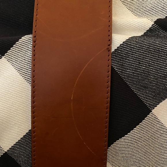 BURBERRY Large Signature Buckle Bag - Picture 10 of 16